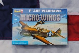 Revell 04932  P-40E WARHAWK